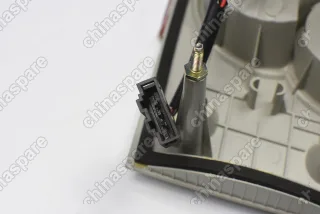 Фонарь задний левый внутренний (на крышке багажника) Chery Amulet