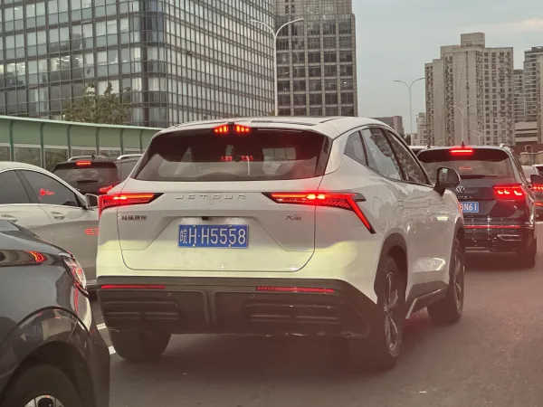 Jetour Dashing: честный обзор кроссовера с ярким характером