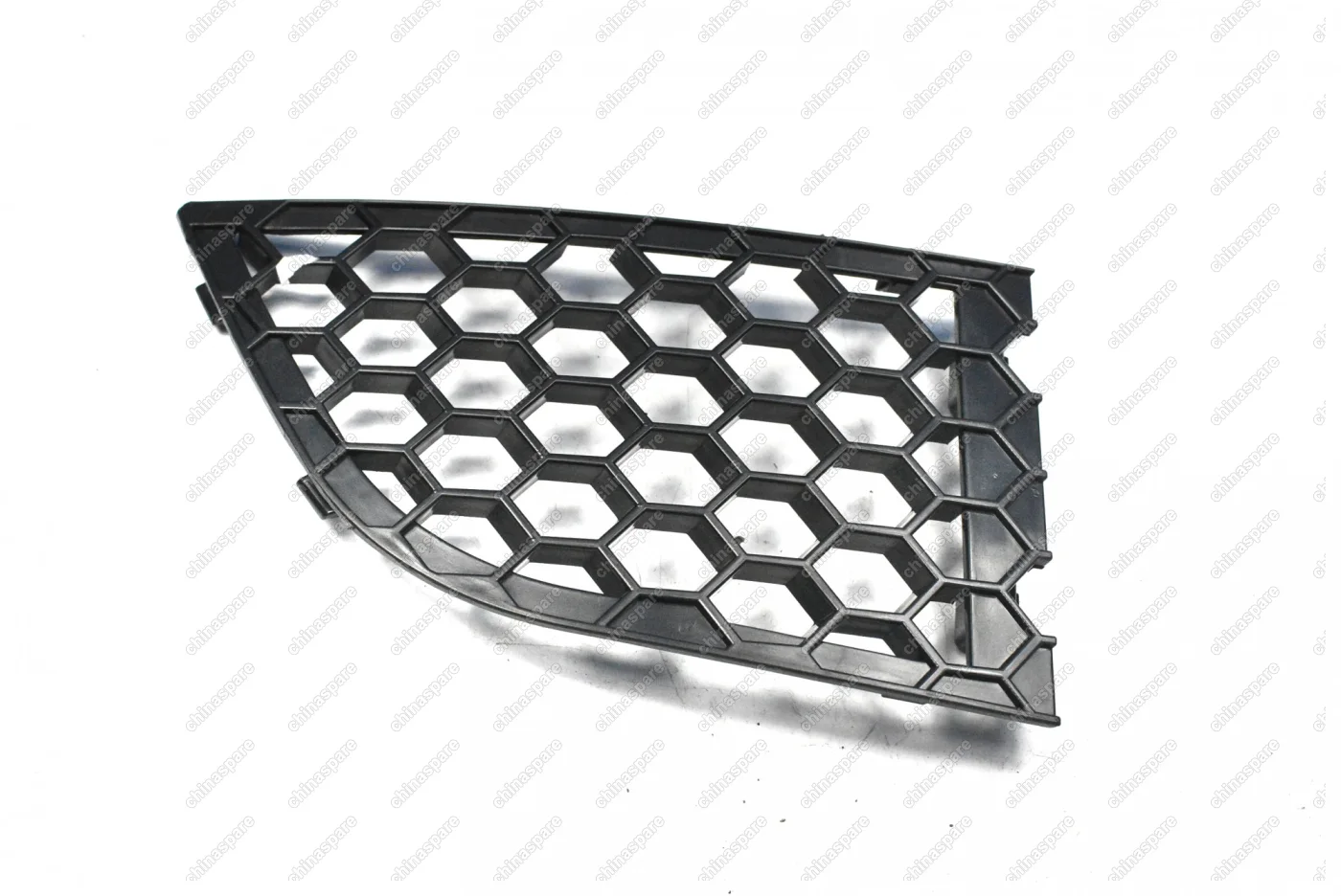 Решетка бампера переднего правая Chery Bonus, Very