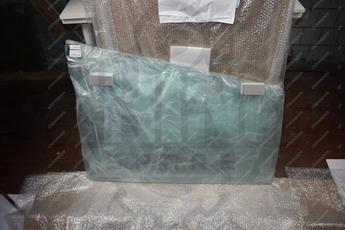 Стекло Боковое Правое JCB 3CX / 4CX 2005 (Т3)