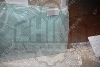 Стекло Боковое Правое JCB 3CX / 4CX 2005 (Т3)