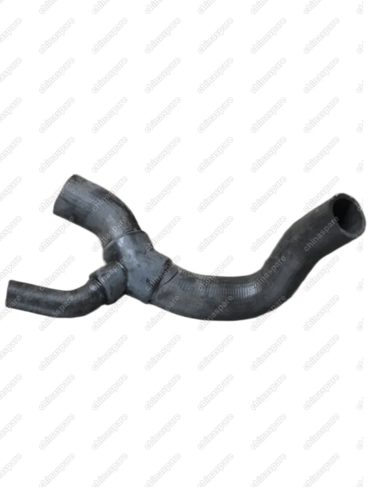 A151303110 Патрубок системы охлаждения (три отверстия) Chery Amulet