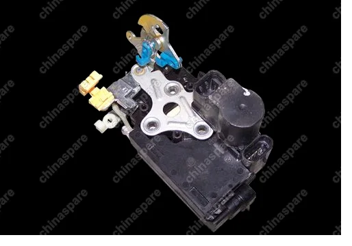 B116105010 Замок левой передней двери Chery Eastar