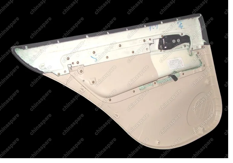 B116202420 Отделка задней правой двери пластиковая Chery Eastar