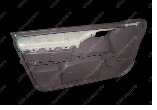 Обшивка двери передней правой Chery Fora