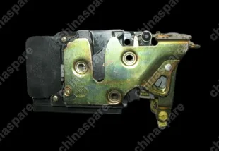 Замок двери передней левой Chery Fora