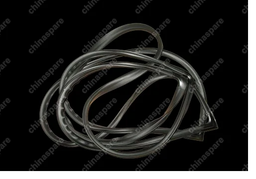 Уплотнитель заднего стекла Chery Fora