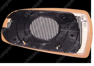 Зеркальный элемент правый Chery Fora