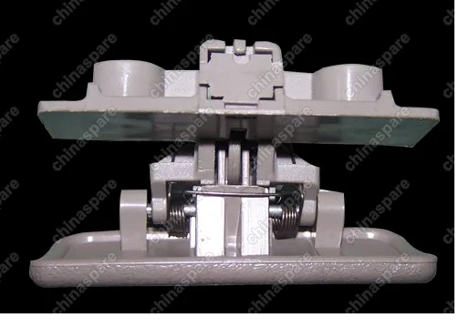 A215305050 Замок бардачка Chery Fora