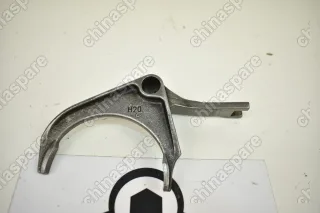 Вилка выбора 1-ой и 2-ой передачи Chery Fora, M11, M12 (Уценка)