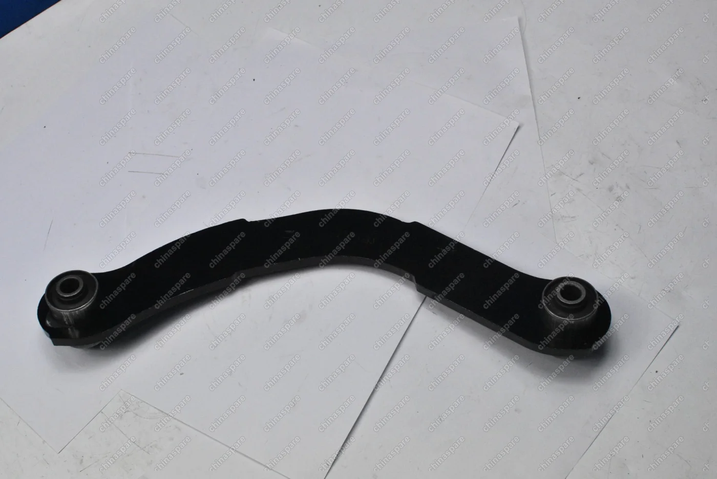 Рычаг задний поперечный (гнутый) Chery Fora