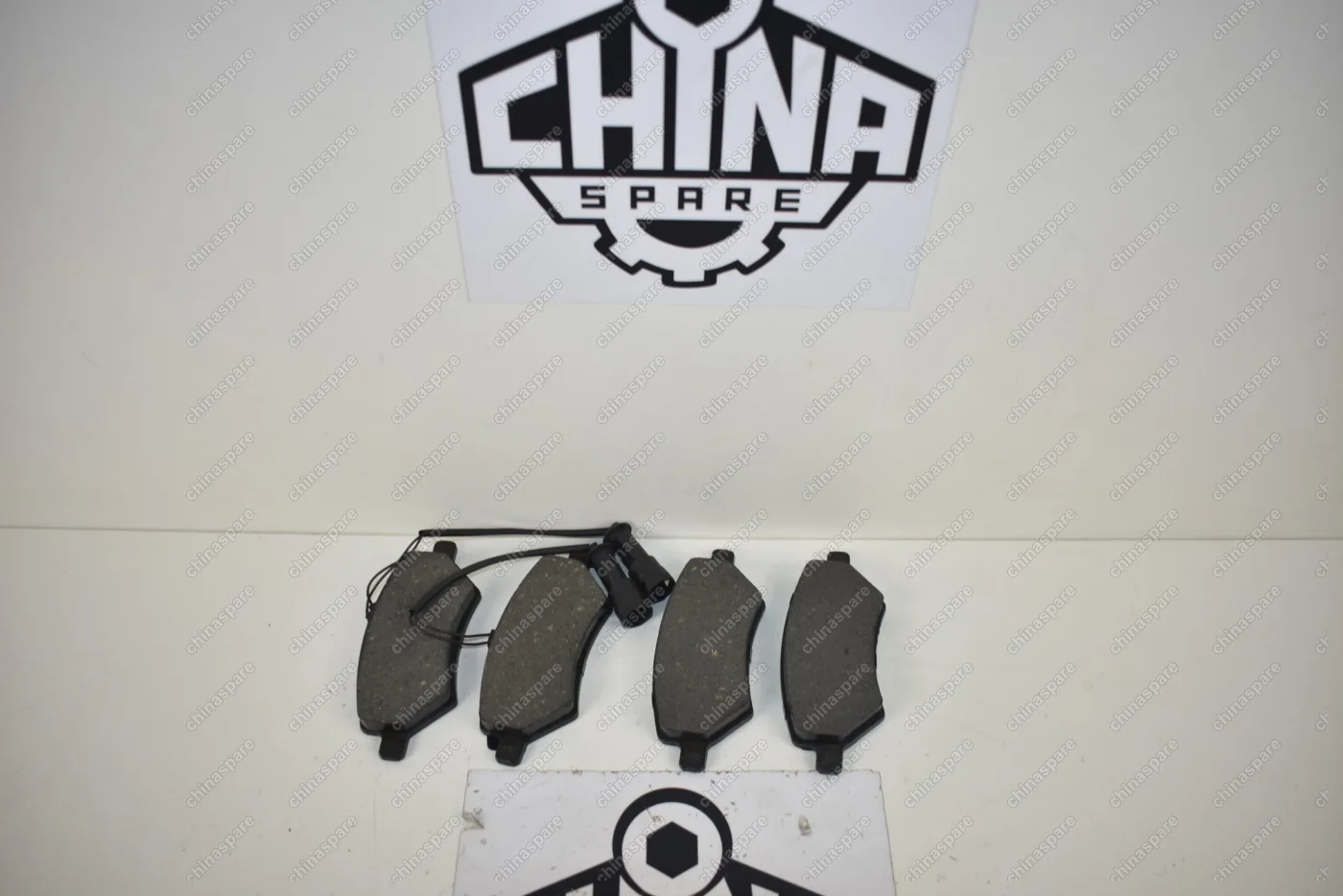 Колодки тормозные передние Chery Fora, Tiggo, Tiggo 2 С Датчиком