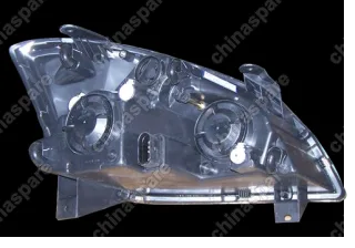 Фара передняя левая (белый поворотник, без электрокорректора) Chery Fora