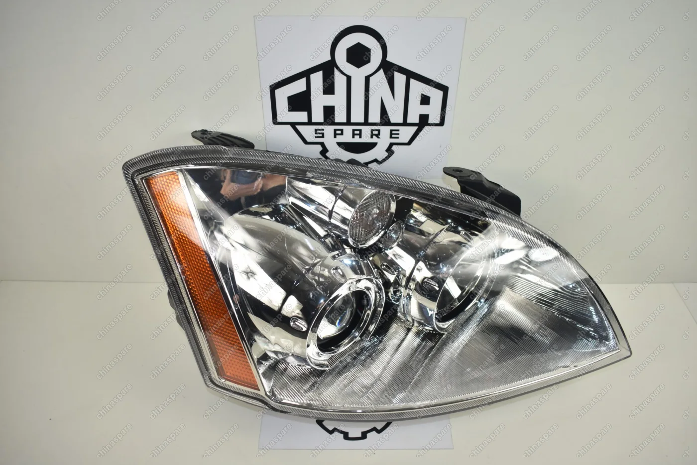 Фара передняя правая (с корректором) Chery Fora