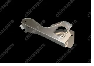 Кронштейн крепления заднего сиденья лев. метал. Chery M11