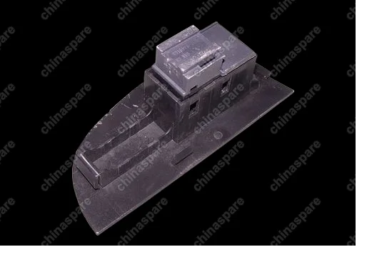 Кнопка стеклоподъемника двери передней левой Chery M11