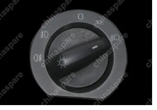M113772050BA Кнопка включ.перед.фар Chery M11