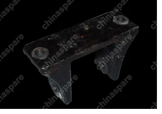 S111001211CA Скоба левой подвески металлическая Chery QQ