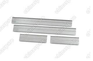 FFOC313642 Накладки на внутр. пороги без логотипа (компл. 4 шт.) Ford Focus new 4D 2011-