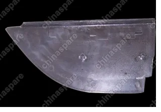 S216201021 Треугольная черная заглушка задней левой двери пластик. Chery QQ6