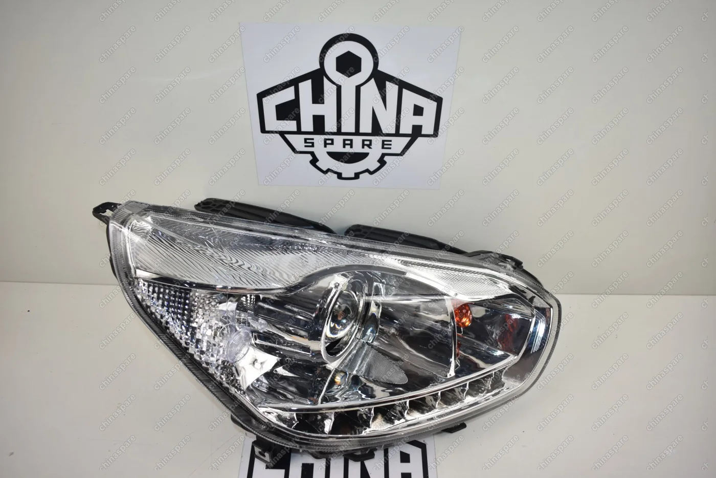 Фара передняя правая Chery Tiggo New FL (10 контактов)