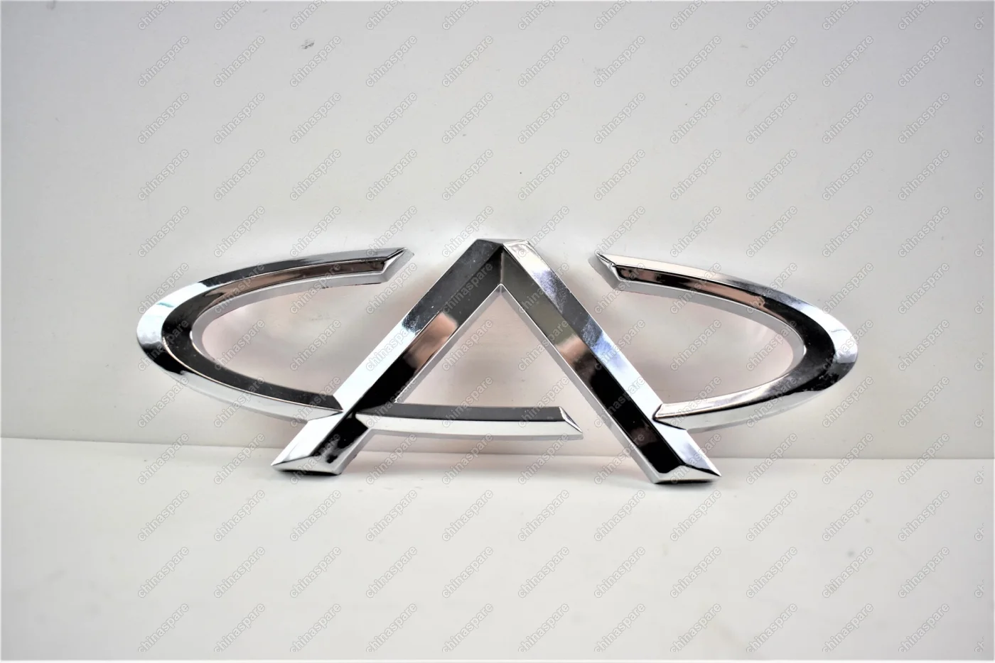 Эмблема Chery Tiggo