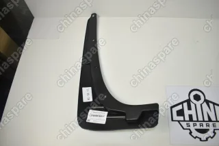 Брызговик передний правый Chery Tiggo FL