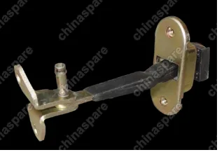 T116109110 Фиксатор двери передней Chery Tiggo