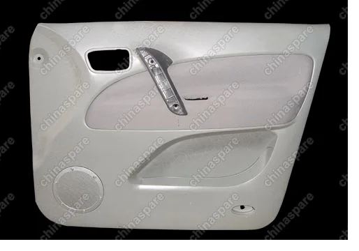 Обшивка двери передней правой Chery Tiggo