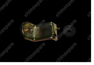 T118105015 Кронштейн конденсатора правый Chery Tiggo