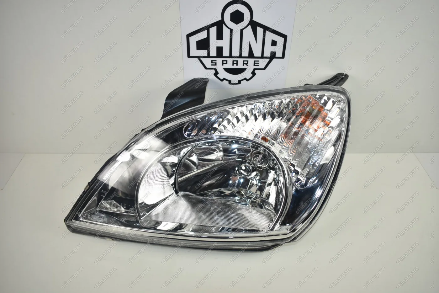 Фара передняя левая (с корректором) Chery Tiggo