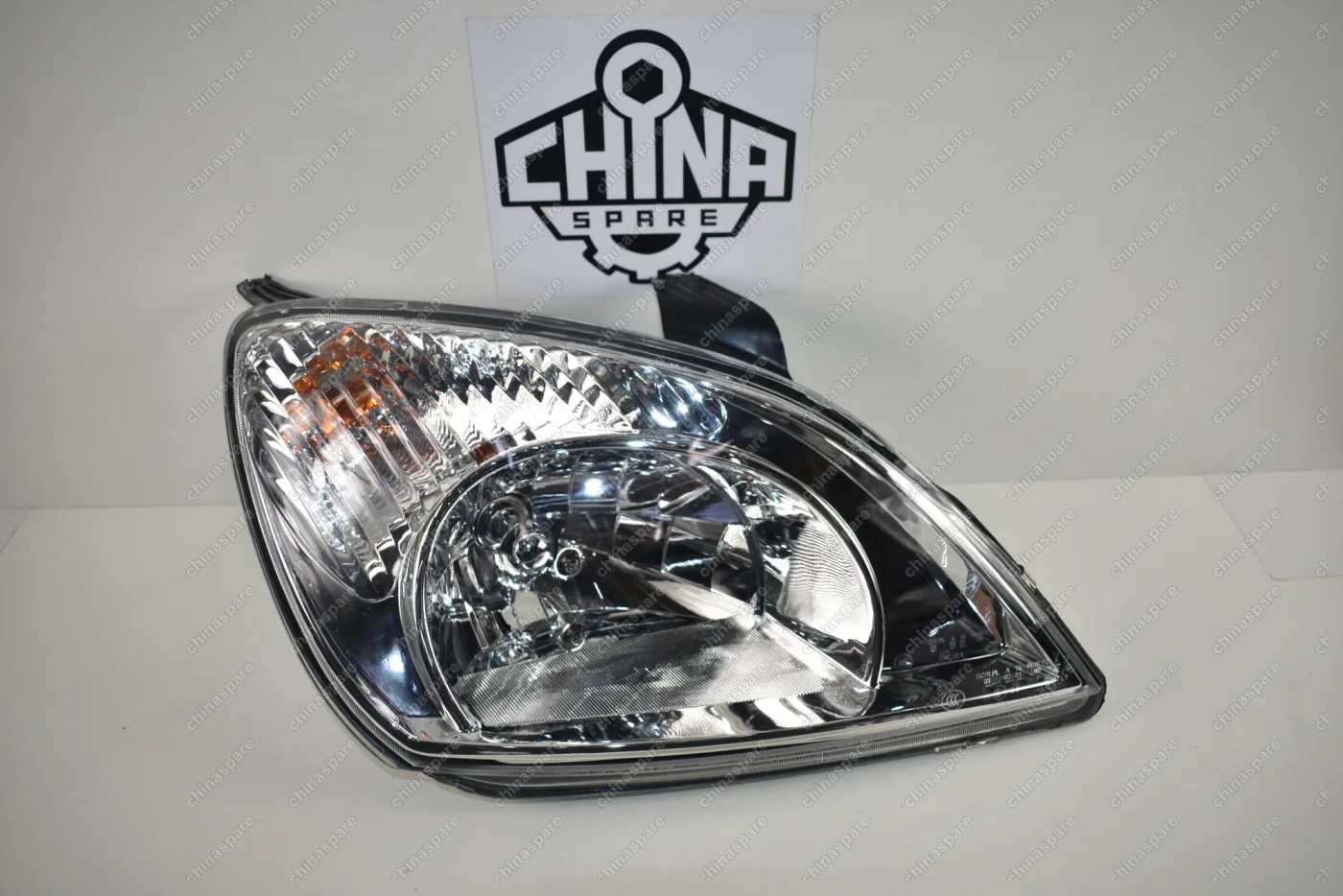 Фара передняя правая (с корректором) Chery Tiggo