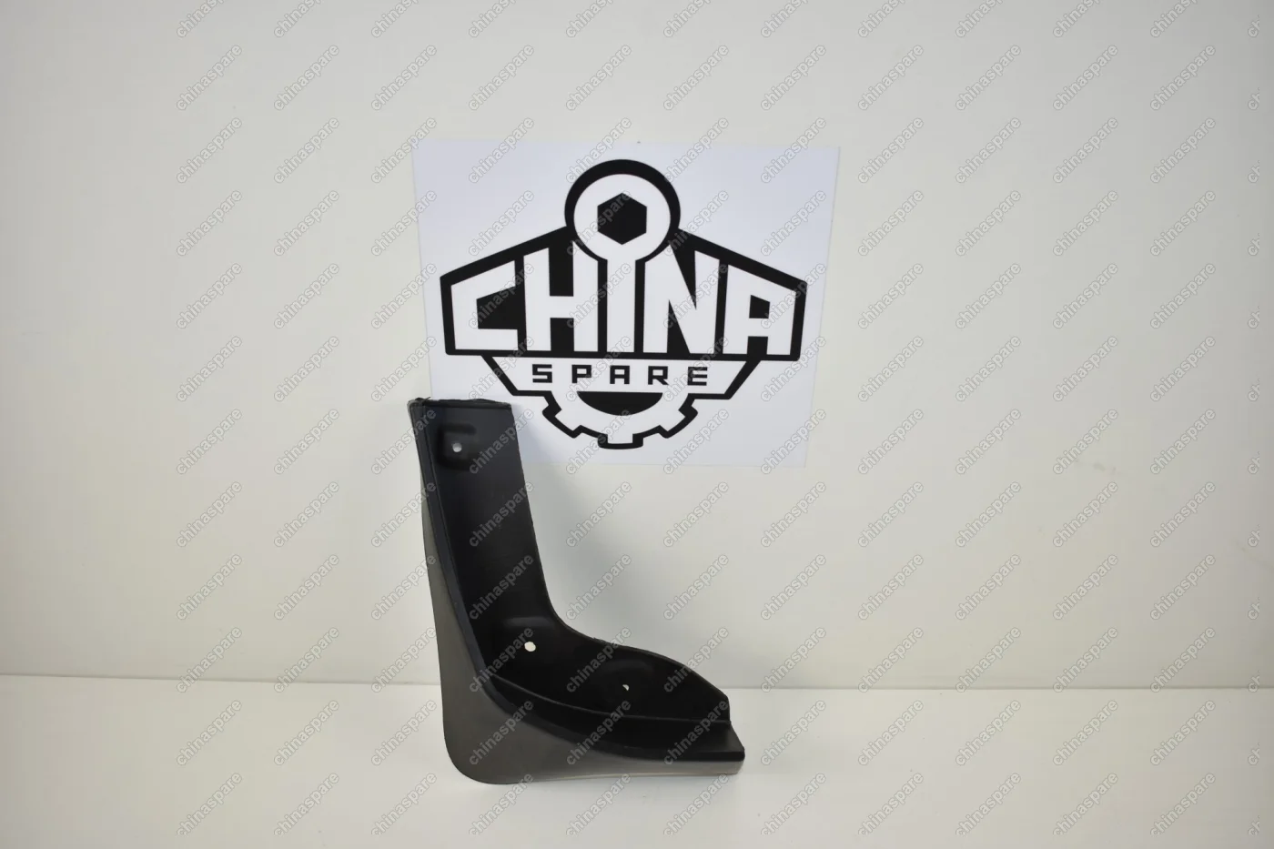 БРЫЗГОВИК ЗАДНИЙ ЛЕВЫЙ CHERY VERY