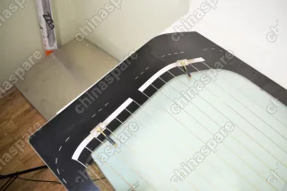 Стекло заднее 5D (с отверстием под щетку стеклоочистителя) Chery Very