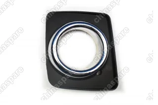 Решетка противотуманной фары правая FAW Besturn B50