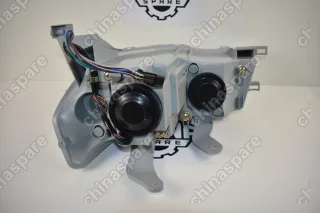 Фара правая (без корректора, диодов) FAW Vita