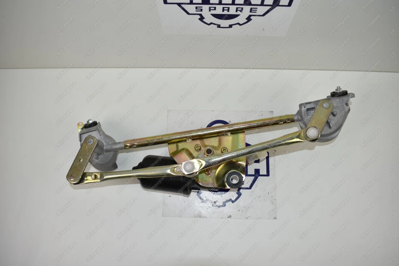 Мотор с трапецией стеклоочистителя в сборе FAW Vita