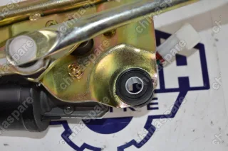 Мотор с трапецией стеклоочистителя в сборе FAW Vita