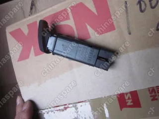 1067003571 Выключатель аварийной сигнализации Geely Emgrand EC7