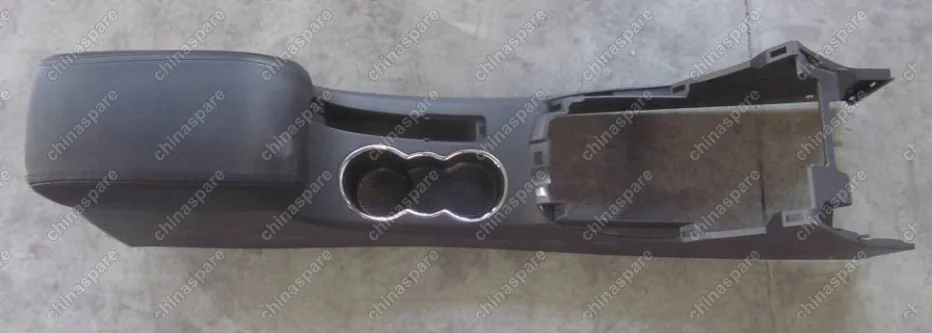 106802273300669 Консоль центральная Geely Emgrand EC7