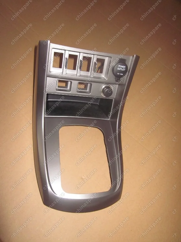 106802273900847 Накладка консоли фронтальная Geely Emgrand EC7
