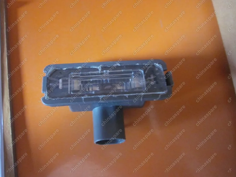 106700120400432 Плафон освещения перчаточного ящика Geely Emgrand EC7
