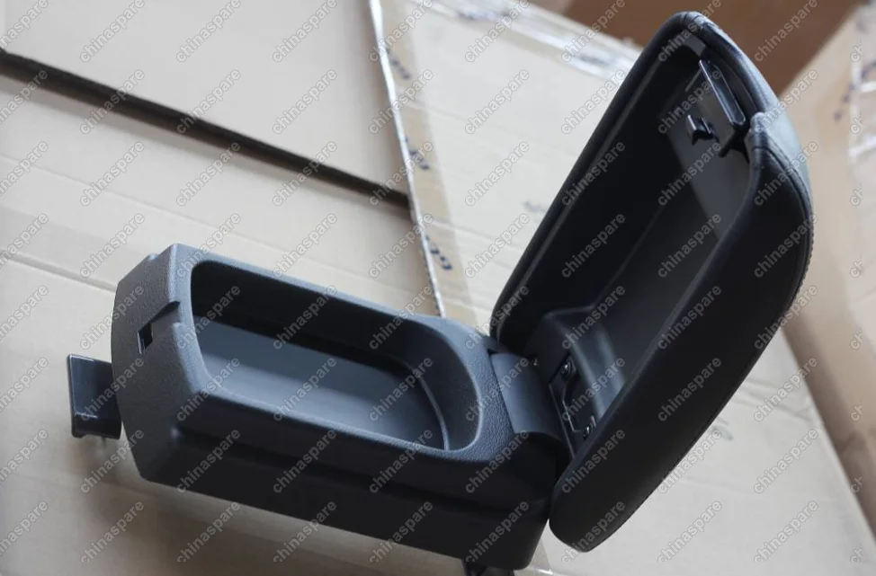 106800241200669 Подлокотник Geely Emgrand EC7