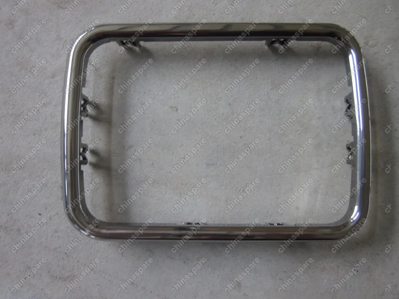 1068022749 Рамка накладки консоли Geely Emgrand EC7