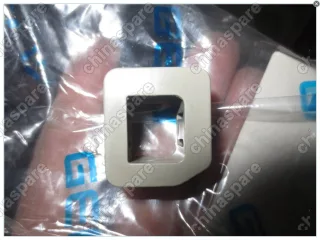 1068003690 Стопор правый перчаточного ящика Geely Emgrand EC7