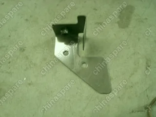 Кронштейн верхней панели радиатора правый Geely Emgrand EC7