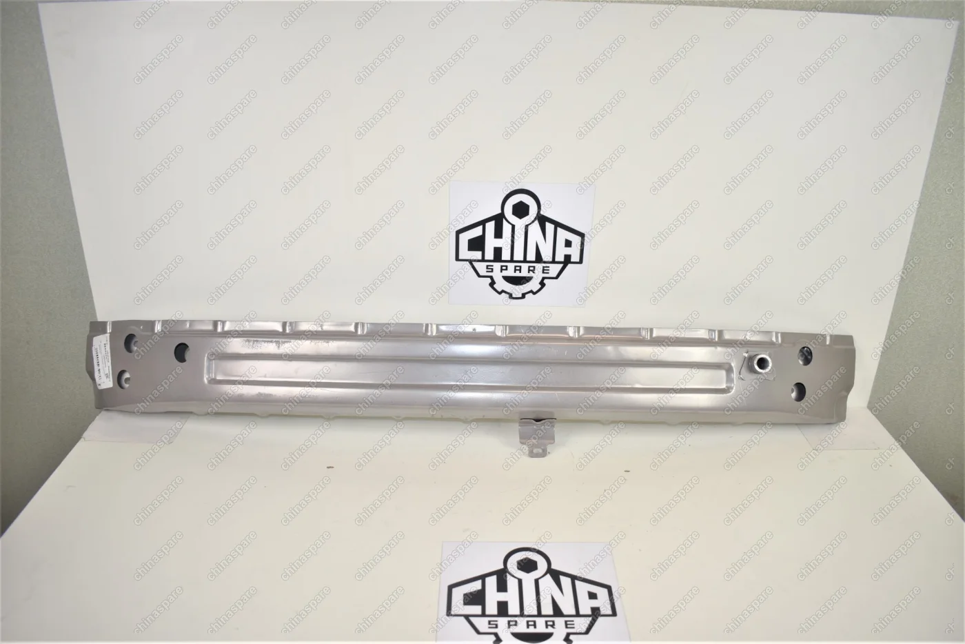 Усилитель бампера переднего Geely Emgrand EC7