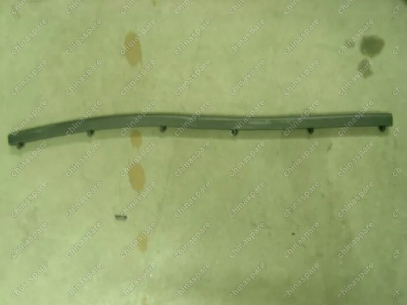 1068002011 Накладка капота Geely Emgrand EC7