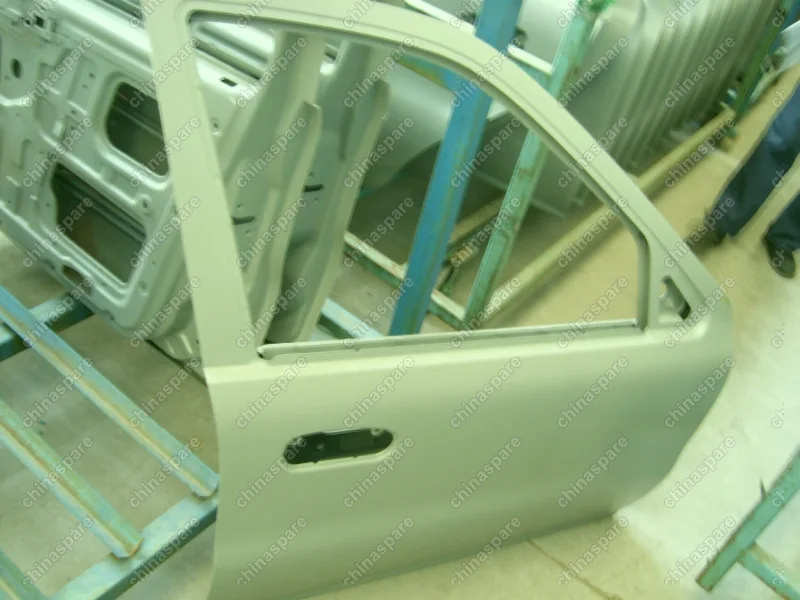 Дверь передняя правая Geely Emgrand EC7