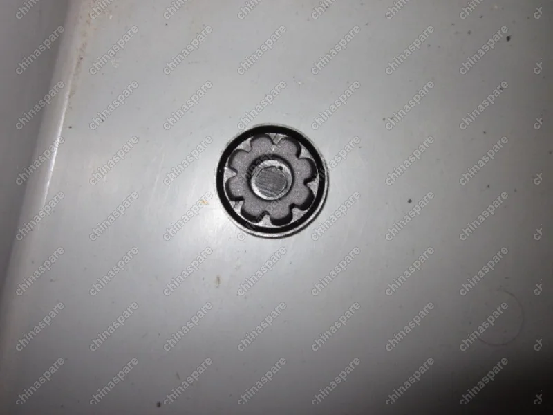 1018005048 Заглушка передней двери Geely Emgrand EC7